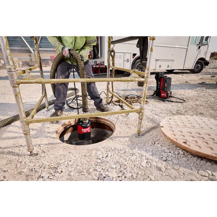 Milwaukee MX FUEL™ 1HP 2" Submersible Pump Kit