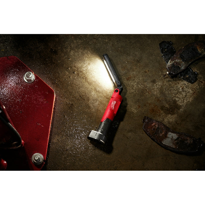 Milwaukee REDLITHIUM USB Stick Light W/ Magnet & Charging Dock