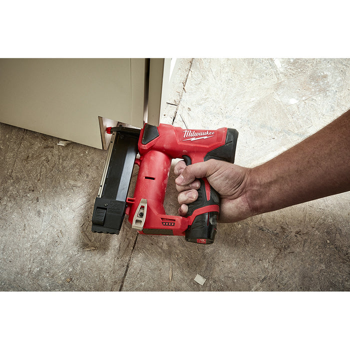 Milwaukee M12 Cordless 23 Gauge Pin Nailer Kit