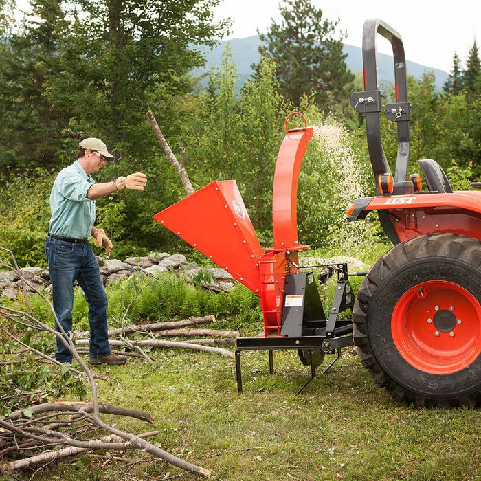 DR PTO PRO 475P Self-Feeding Wood Chipper