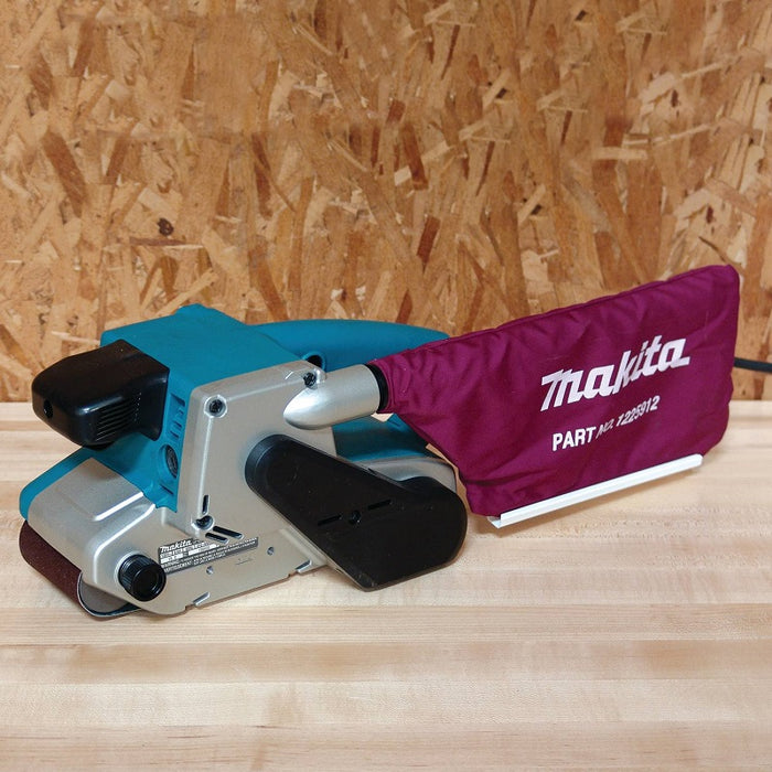 Makita 3" x 21" Variable Speed Belt Sander