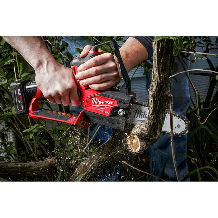 Milwaukee M12 FUEL Cordless HATCHET 6" Pruning Saw Kit