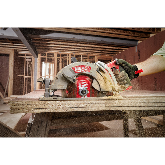 Milwaukee M18 FUEL Cordless Rear Handle 7-1/4" Circular Saw Kit