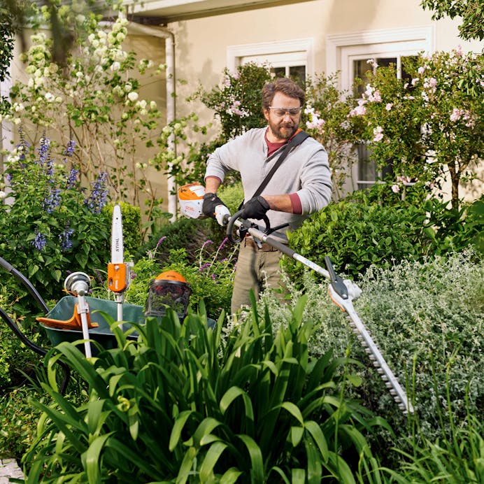 STIHL KMA 80R Cordless KombiSystem KombiEngine (AK System)