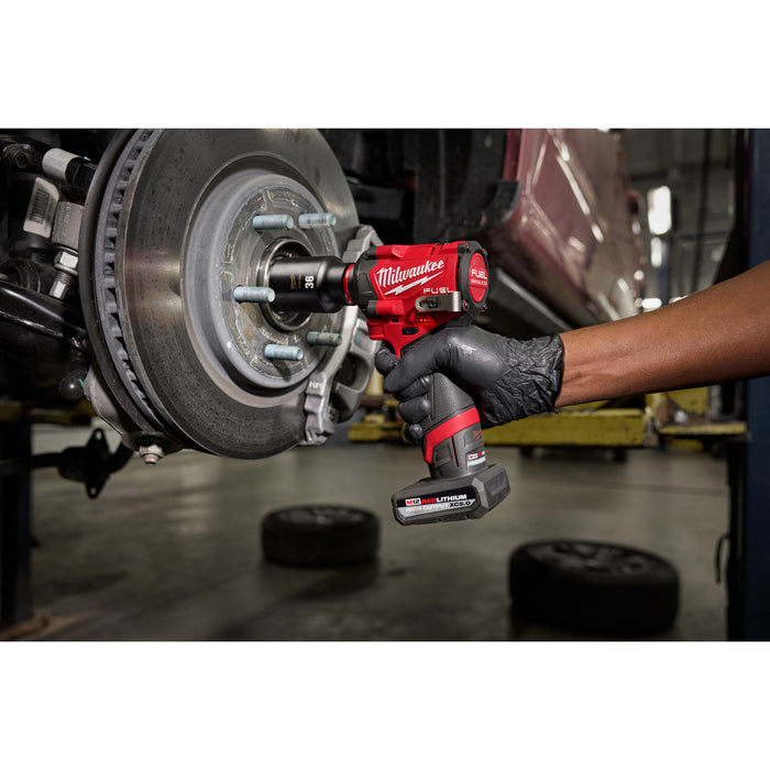 Milwaukee M12 FUEL™ Stubby 3/8" Impact Wrench 2 Battery Kit