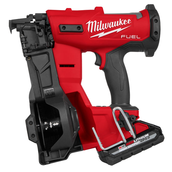 Milwaukee M18 FUEL Coil Roofing Nailer - Kit