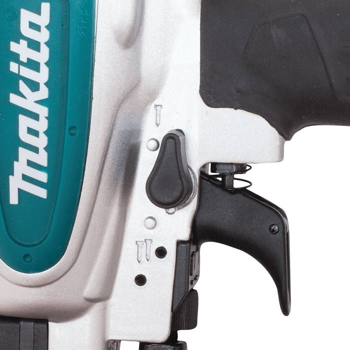 Makita 18 Gauge 1/4" Narrow Crown Stapler