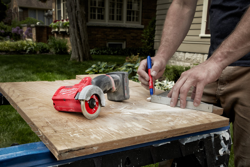 Milwaukee M12 FUEL Cordless 3" Compact Cut Off Tool Kit