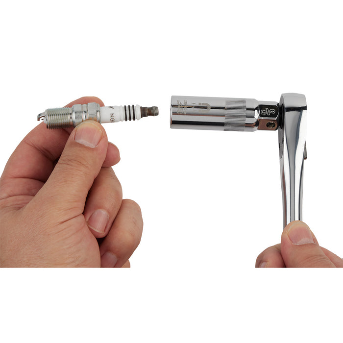 Milwaukee 3/8" Drive 5/8" Magentic Spark Plug Socket