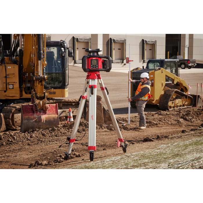 Milwaukee M18 Red Exterior Dual Slope Rotary Laser Level Kit