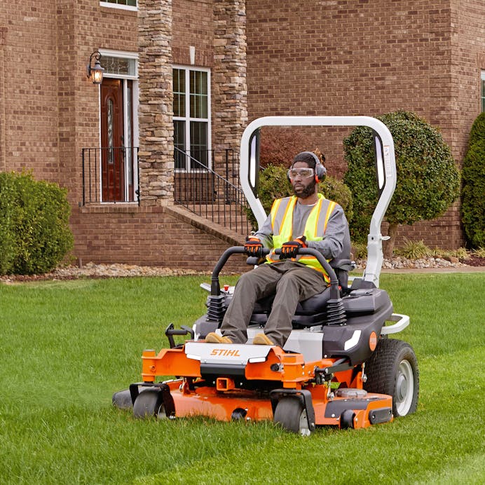 STIHL RZA 760 60" Battery Powered Professional Zero-Turn Ride-On Lawn Mower