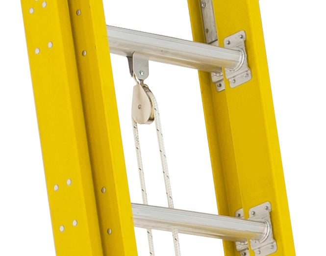 Featherlite Super Heavy Duty Fiberglass Extension Ladder (Type 1AA) - 32ft