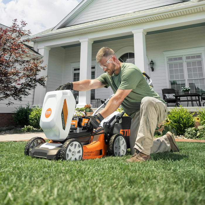 STIHL RMA 348V Self Propelled Cordless Lawn Mower Kit