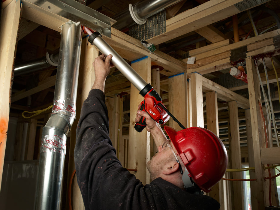 Milwaukee M12 20 oz. Aluminum Barrel Sausage Caulk Gun Kit