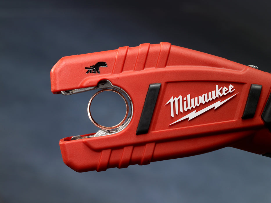 Milwaukee M12 Cordless Copper Tubing Cutter Kit