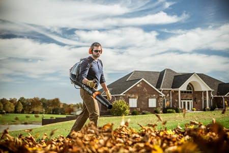 STIHL BR 450 Gas Powered Backpack Leaf Blower (63.3cc)