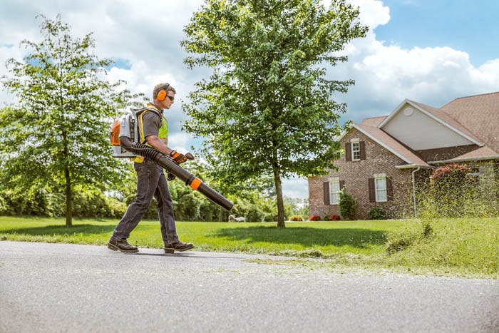 STIHL BR 700 Gas Powered Backpack Leaf Blower (64.8cc)