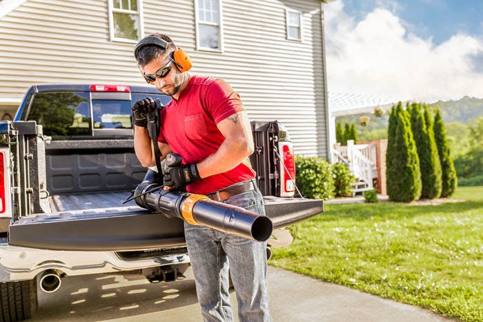 STIHL BR 700 Gas Powered Backpack Leaf Blower (64.8cc)