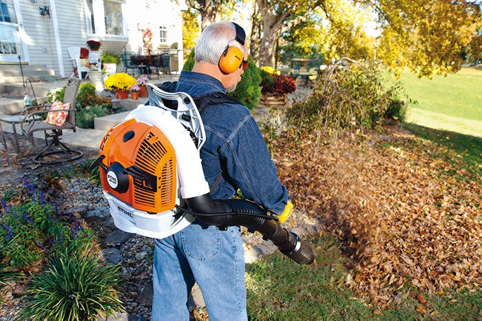 STIHL BR 500 Quiet Gas Powered Backpack Leaf Blower (64.8cc)