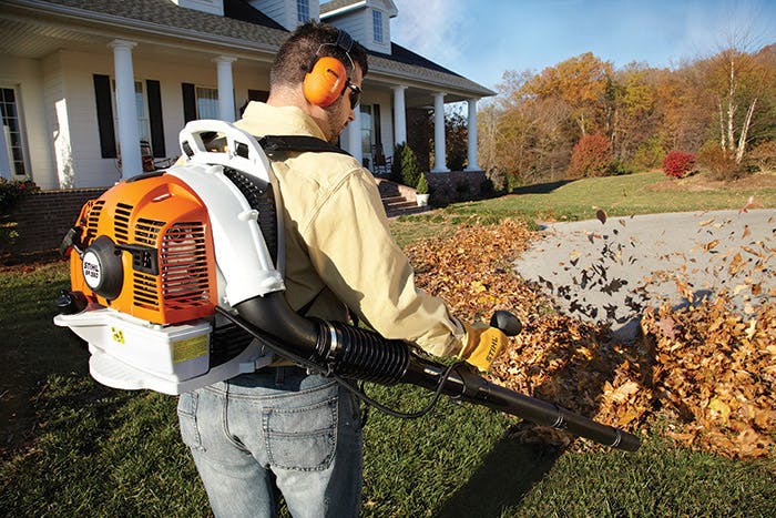 STIHL BR 350 Gas Powered Backpack Leaf Blower (63.3cc)