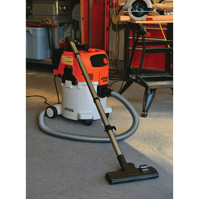 STIHL SE 122 Electric Wet/Dry Vacuum Cleaner 30L