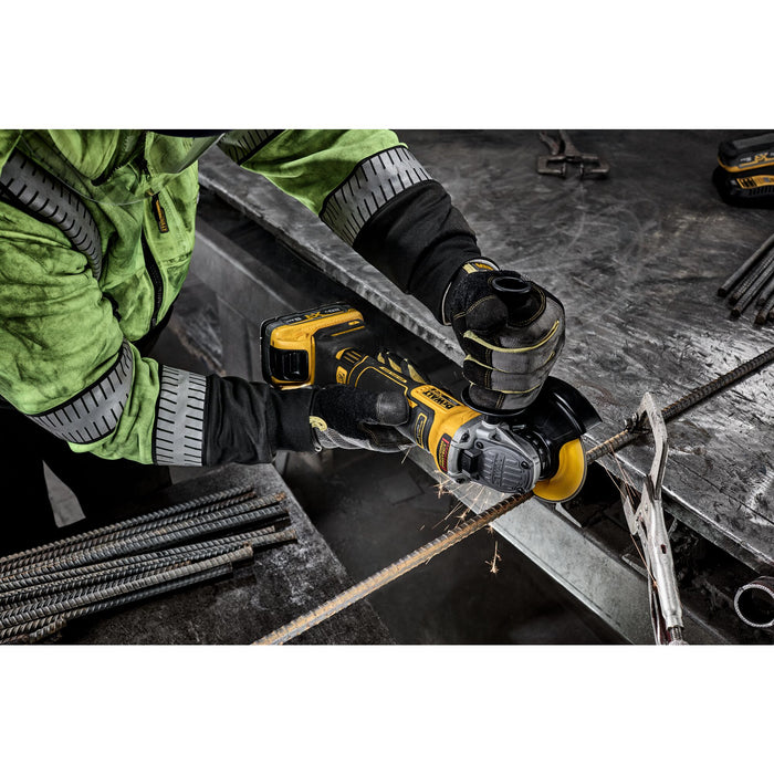 DeWalt 20V MAX XR Brushless Cordless 4-1/2" - 5" Angle Grinder Kit with XR POWERPACK