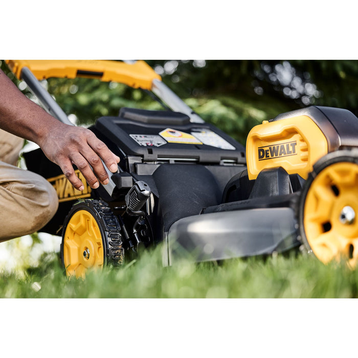 DeWalt 60V MAX Cordless Brushless RWD Self Propelled Mower Kit