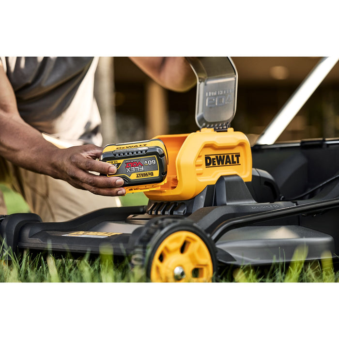 DeWalt 60V MAX Cordless Brushless RWD Self Propelled Mower Kit