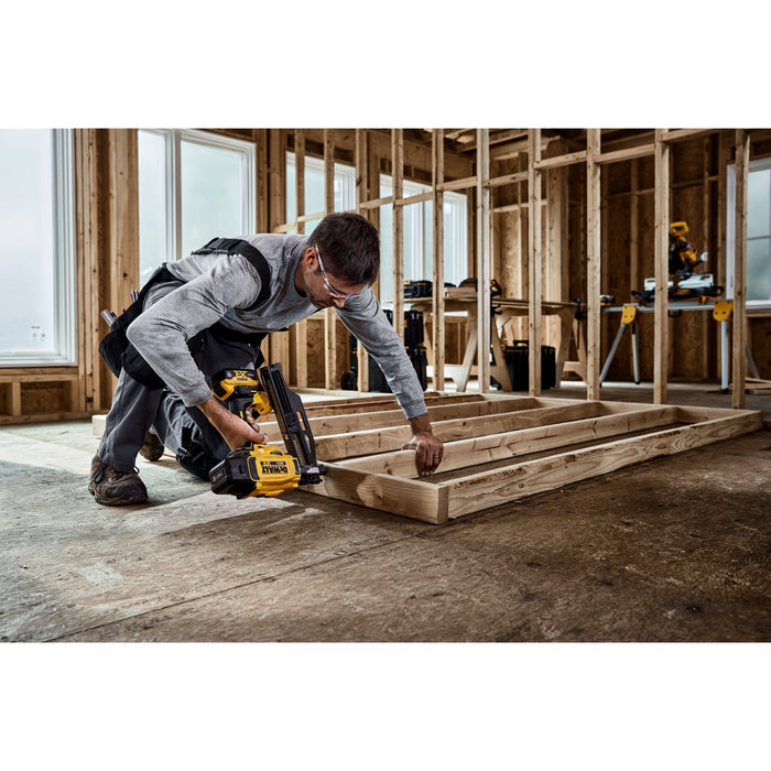 Dewalt 20V MAX XR 30° Brushless Cordless Paper Collated Framing Nailer - Tool Only