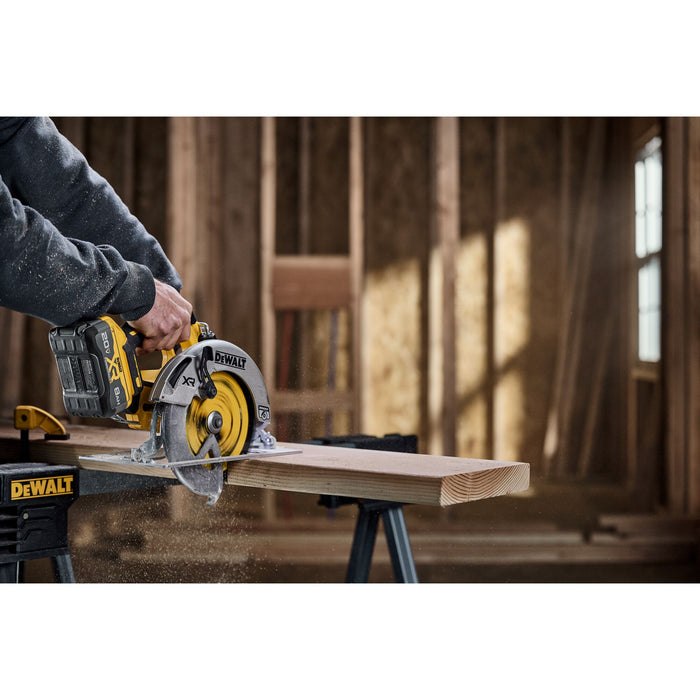 Dewalt 20V MAX 7-1/4" Circular Saw - Tool Only