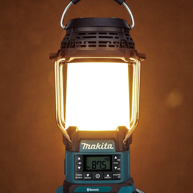 Makita 18V LXT Cordless Lantern Radio w/Bluetooth, XPT & Flashlight - Tool Only