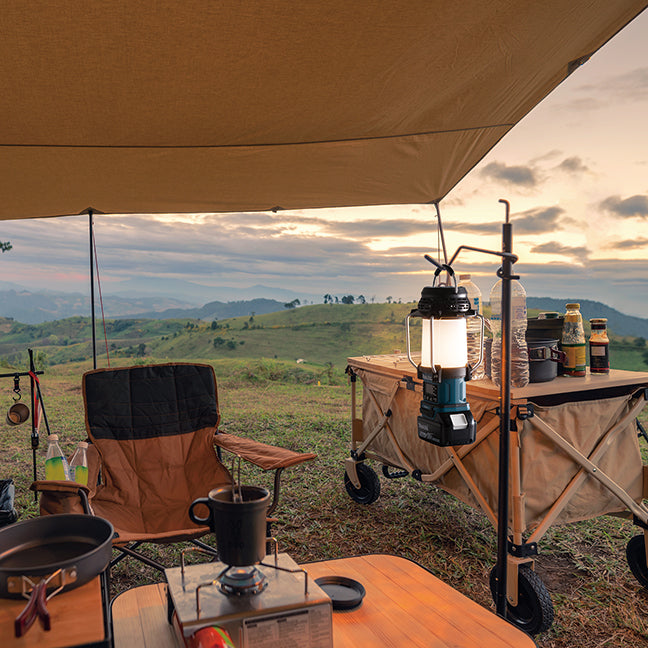 Makita 18V LXT Cordless Lantern Radio w/Bluetooth, XPT & Flashlight - Tool Only