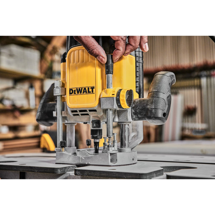 DeWalt 3 HP Electronic Variable Speed Plunge Router