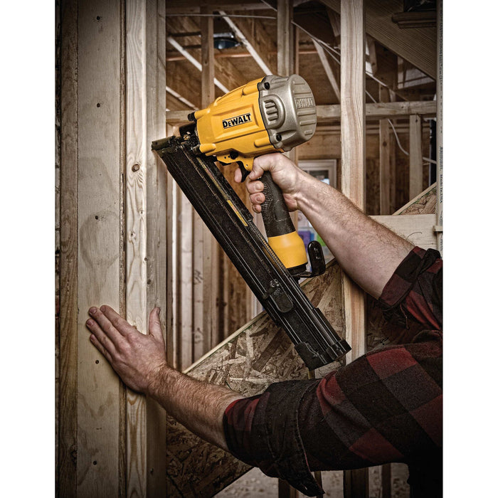 Dewalt 30° Paper Tape Collated Framing Nailer