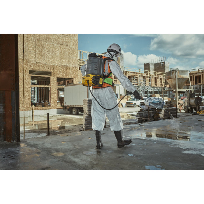 DeWalt 20V MAX Concrete Chemical Sprayer Kit