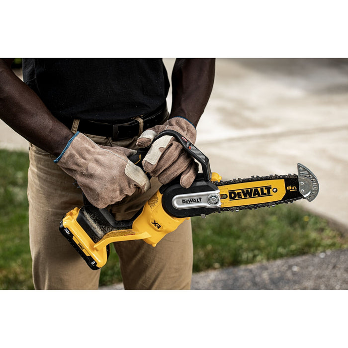 DeWalt 20V MAX XR® 8" Brushless Pruning Chainsaw Kit w/ 3Ah Battery