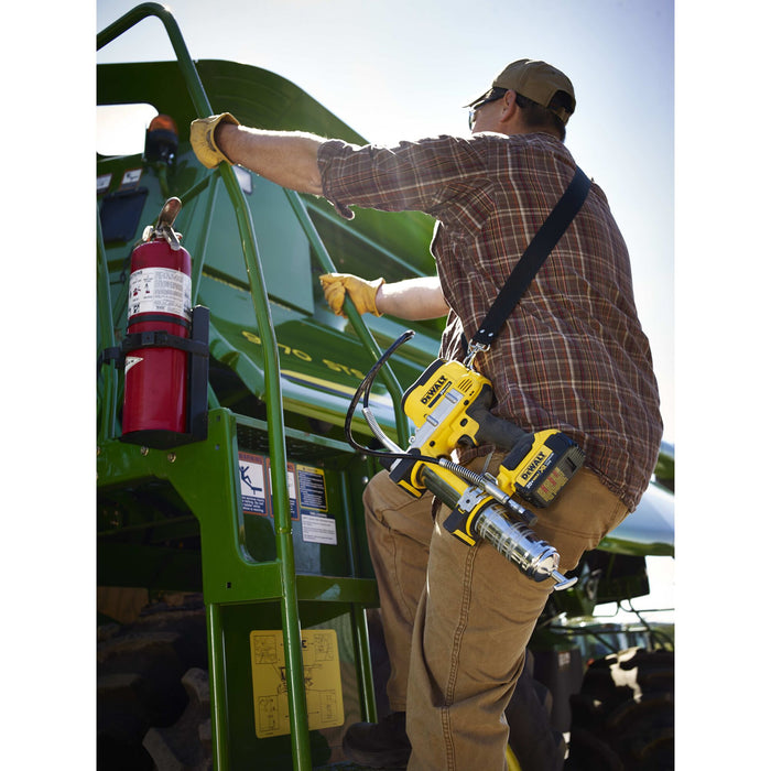 DeWalt 20V MAX Cordless Grease Gun Kit