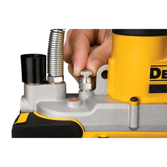 DeWalt 20V MAX Cordless Grease Gun Kit