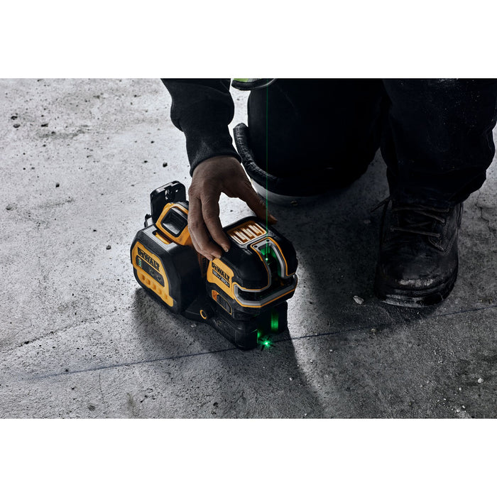 DeWalt 20V MAX 5 Spot Green Line Laser Kit