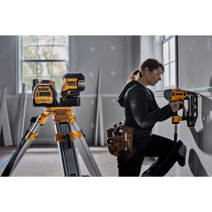 DeWalt 20V MAX 5 Spot Green Line Laser Kit