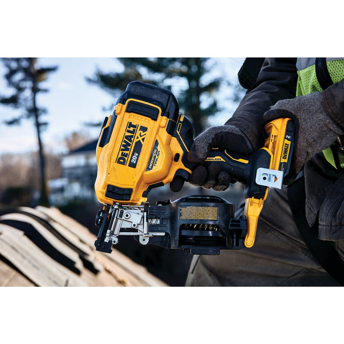 DeWalt 20V MAX 15° Cordless Coil Roofing Nailer Kit