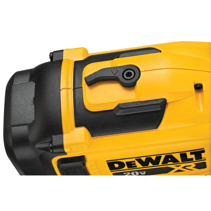 DeWalt 20V MAX 15° Cordless Coil Roofing Nailer Kit