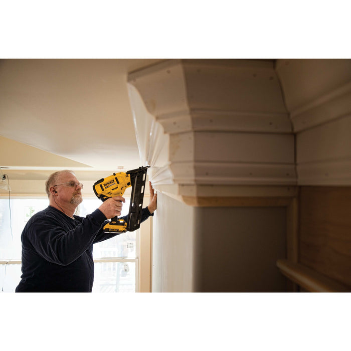 DeWalt 20V MAX XR® 15 Gauge Cordless Angled Finish Nailer - Tool Only