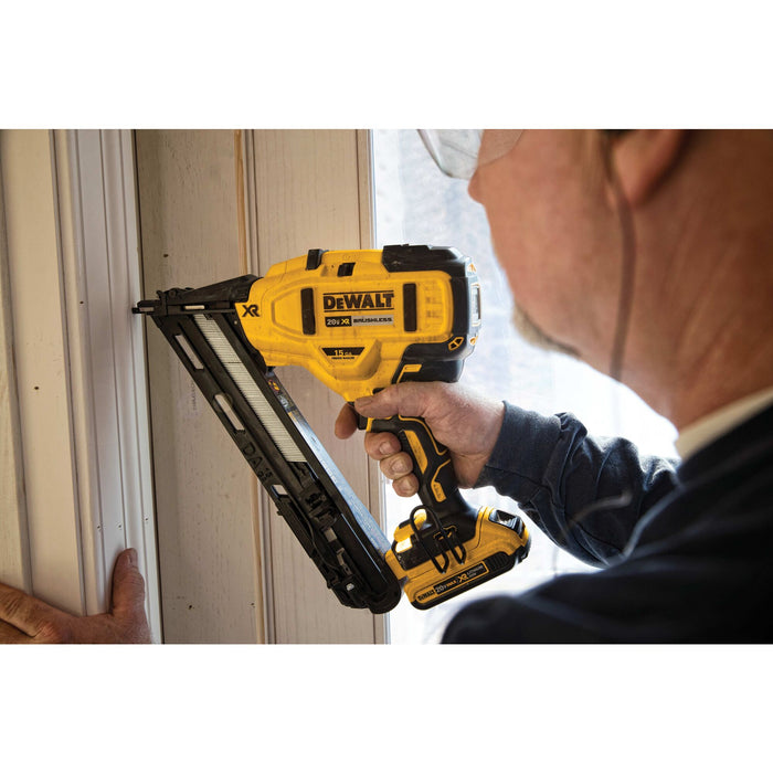 DeWalt 20V MAX XR® 15 Gauge Cordless Angled Finish Nailer - Tool Only