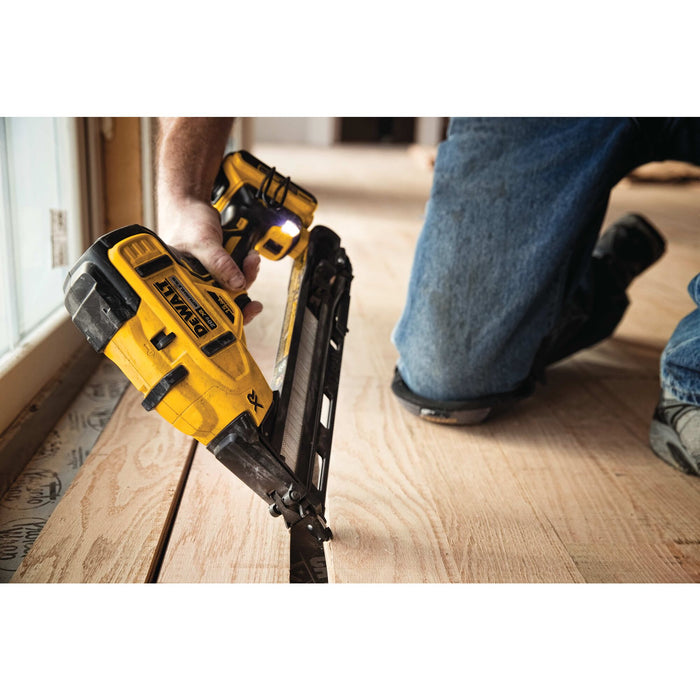 DeWalt 20V MAX XR® 15 Gauge Cordless Angled Finish Nailer - Tool Only