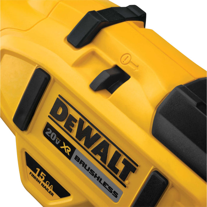 DeWalt 20V MAX XR® 15 Gauge Cordless Angled Finish Nailer - Tool Only