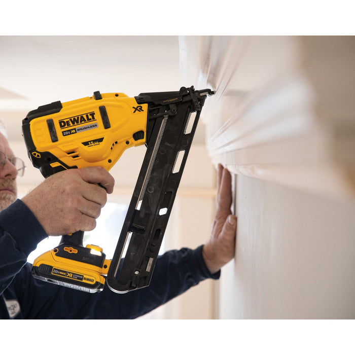 DeWalt 20V MAX XR 15 Gauge Cordless Angled Finish Nailer Kit