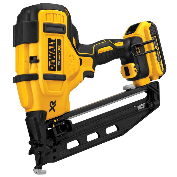 DeWalt 20V MAX XR 16 Gauge Angled Finish Nailer - Kit