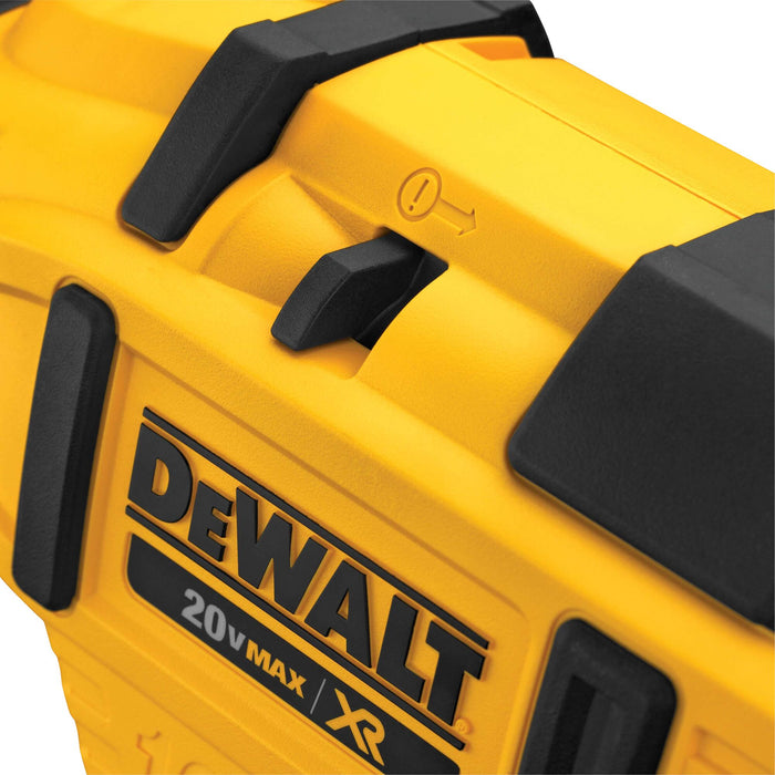 DeWalt 20V MAX XR 16 Gauge Angled Finish Nailer - Kit