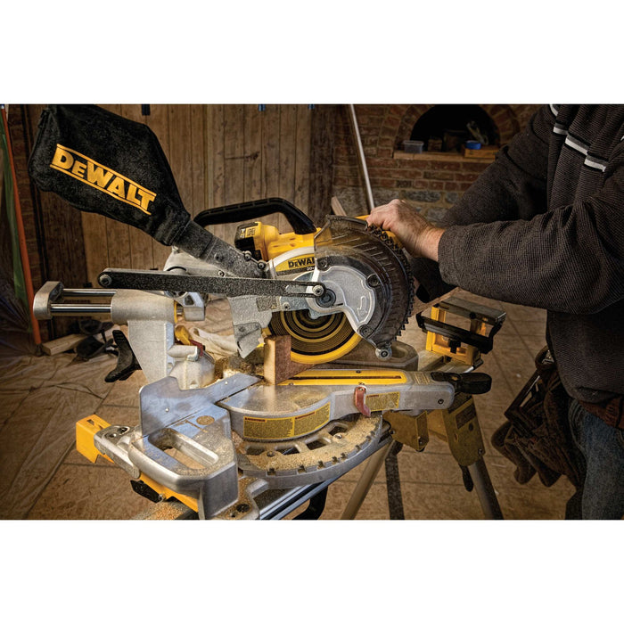 DeWalt 20V MAX 7-1/4" Sliding Mitre Saw Kit